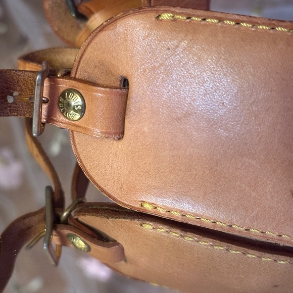 LV Luggage Tag and Poignet EUC - Picture 9 of 13